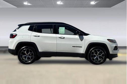 Bright White Clearcoat 2025 Jeep Compass Limited