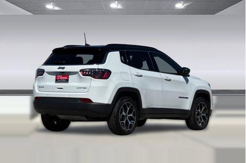 Bright White Clearcoat 2025 Jeep Compass Limited