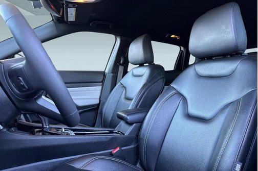 Bright White Clearcoat 2025 Jeep Compass Limited