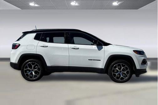 Bright White Clearcoat 2025 Jeep Compass Limited