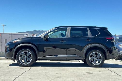 Super Black 2025 Nissan Rogue SV