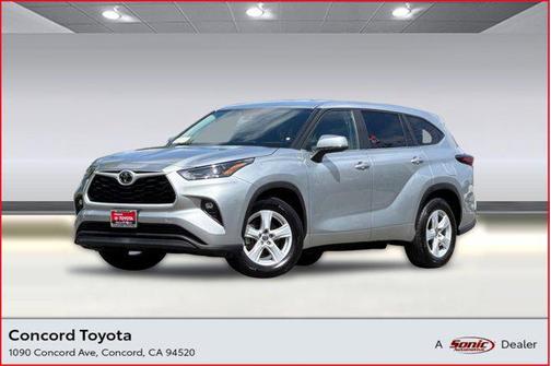 Celestial Silver Metallic 2025 Toyota Highlander LE