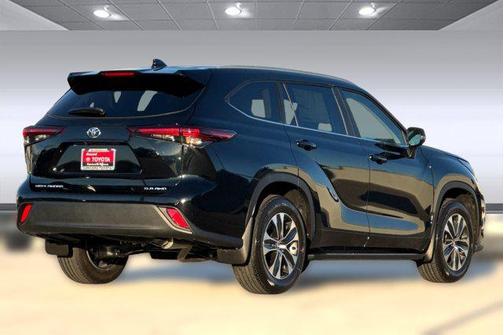 2026 Toyota Highlander XLE