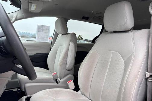 2017 Chrysler Pacifica LX