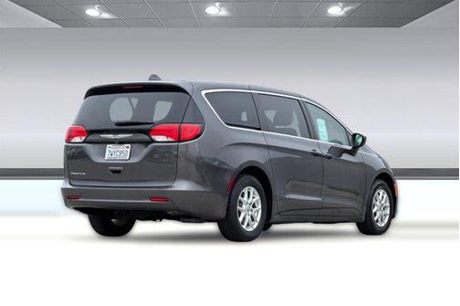 2017 Chrysler Pacifica LX