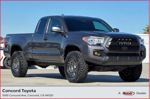 2022 Toyota Tacoma SR