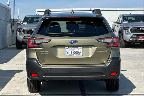 2023 Subaru Outback Premium