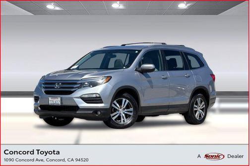 Lunar Silver Metallic 2017 Honda Pilot EX-L
