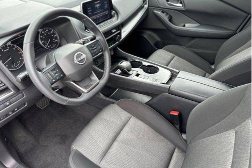 Brilliant Silver Metallic 2025 Nissan Rogue SV