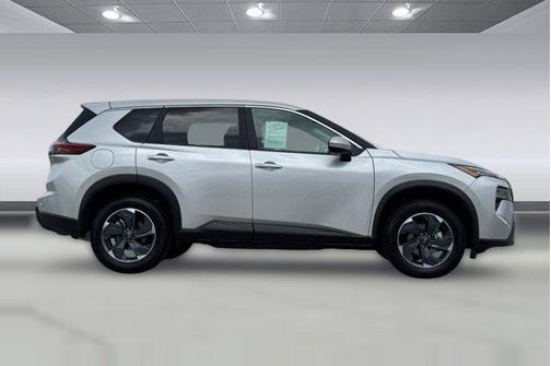 Brilliant Silver Metallic 2025 Nissan Rogue SV