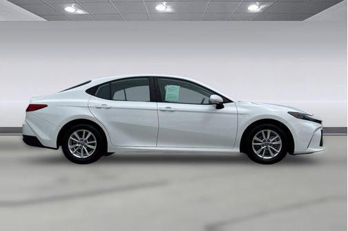 Ice Cap 2025 Toyota Camry LE