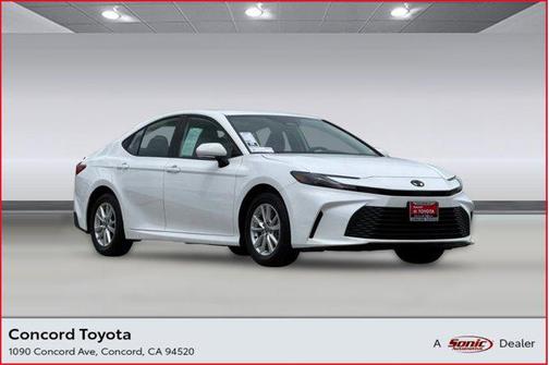 Ice Cap 2025 Toyota Camry LE