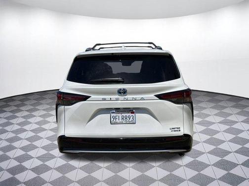 2023 Toyota Sienna Limited 7-Passenger