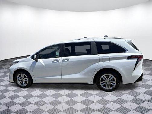 2023 Toyota Sienna Limited 7-Passenger