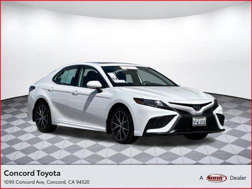 2023 Toyota Camry SE