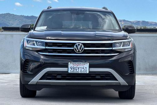 Deep Black Pearl 2022 Volkswagen Atlas 2.0T SE
