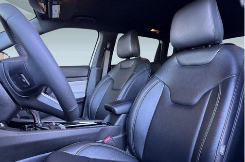 Bright White Clearcoat 2025 Jeep Compass Limited