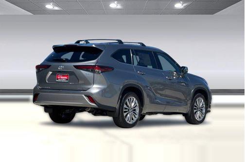 Heavy Metal 2026 Toyota Highlander Hybrid Platinum