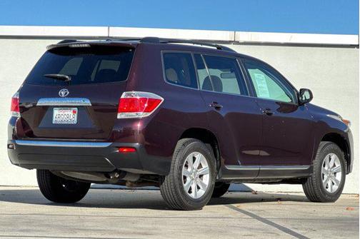 2011 Toyota Highlander SE