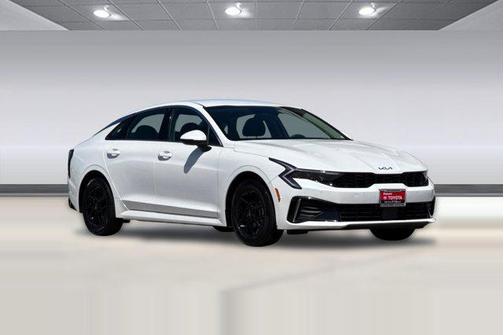 Snow White Pearl 2025 Kia K5 LXS