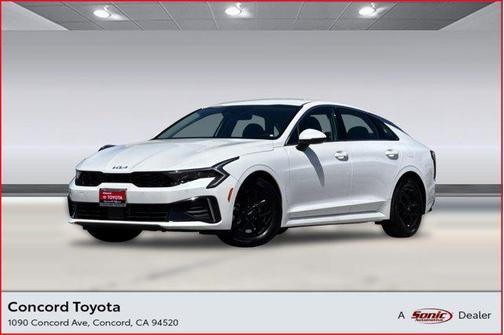 Snow White Pearl 2025 Kia K5 LXS