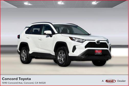 2025 Toyota RAV4 XLE