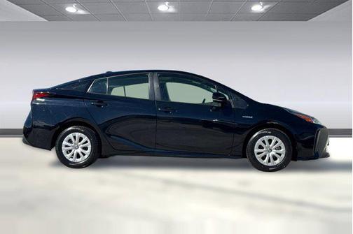 2022 Toyota Prius L