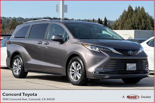 2022 Toyota Sienna Limited
