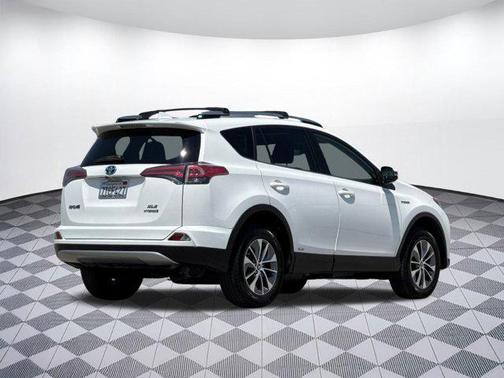 2017 Toyota RAV4 Hybrid XLE