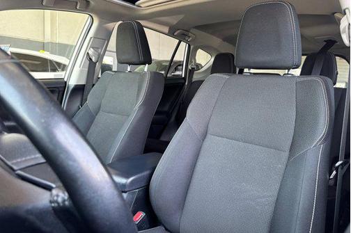 2017 Toyota RAV4 Hybrid XLE