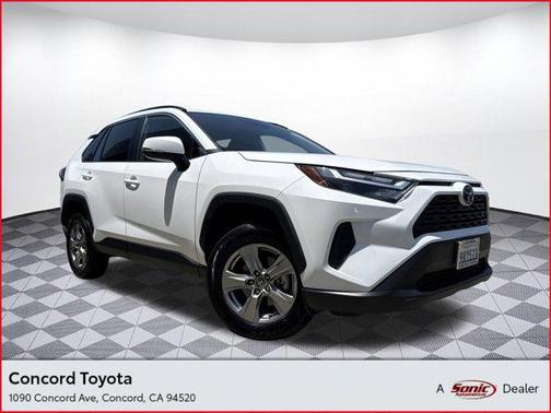 2023 Toyota RAV4 XLE