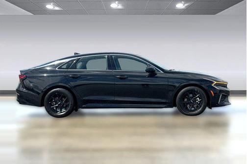 Aurora Black Pearl 2025 Kia K5 LXS