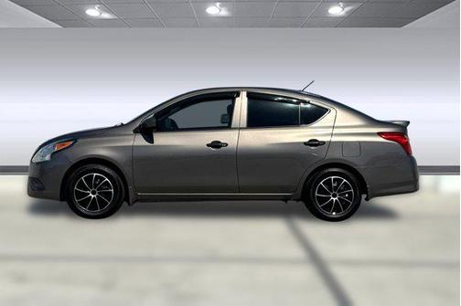 2017 Nissan Versa 1.6 S+