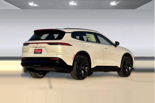 2026 Toyota Crown Signia XLE