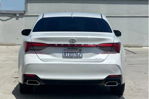 2021 Toyota Avalon XLE