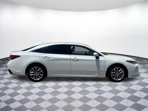 2021 Toyota Avalon XLE