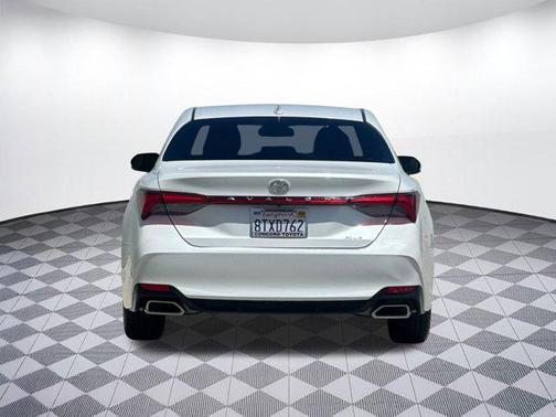 2021 Toyota Avalon XLE