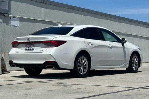2021 Toyota Avalon XLE