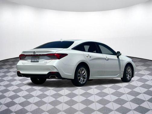 2021 Toyota Avalon XLE