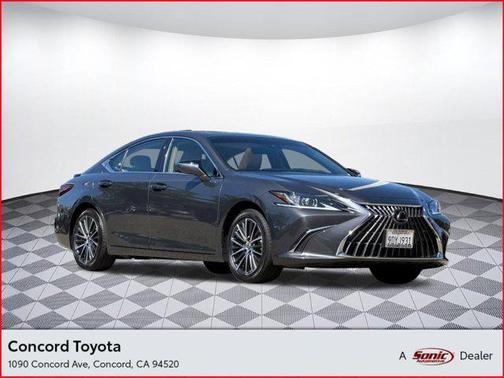 2023 Lexus ES 300h Base