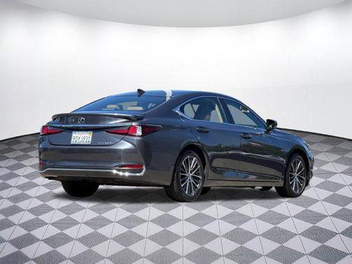 2023 Lexus ES 300h Base
