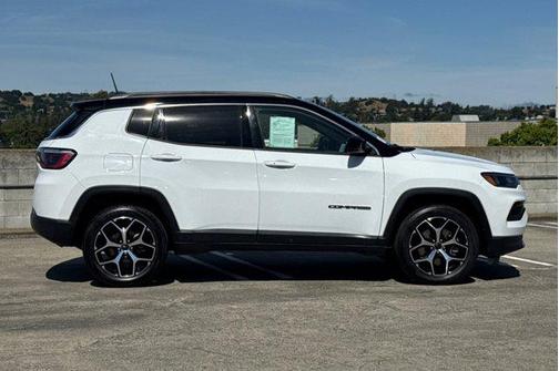 Bright White Clearcoat 2025 Jeep Compass Limited