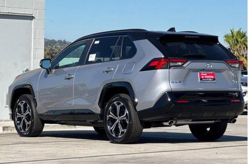 2025 Toyota RAV4 Hybrid SE