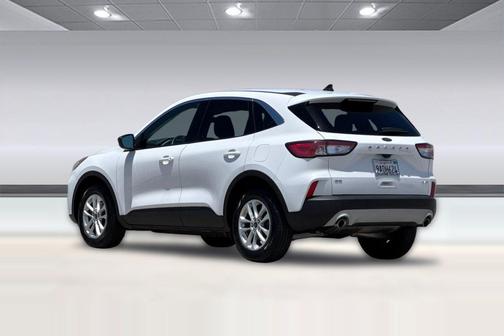 Oxford White 2022 Ford Escape SE