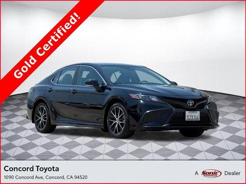 2022 Toyota Camry SE