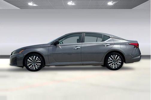 Gun Metallic 2025 Nissan Altima SV FWD