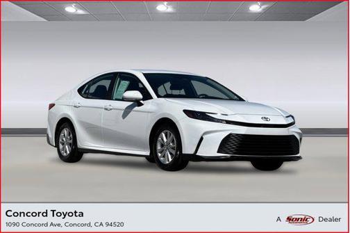 2025 Toyota Camry LE