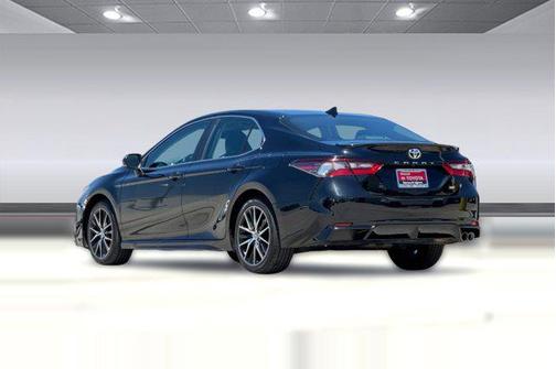Midnight Black Metallic 2024 Toyota Camry SE