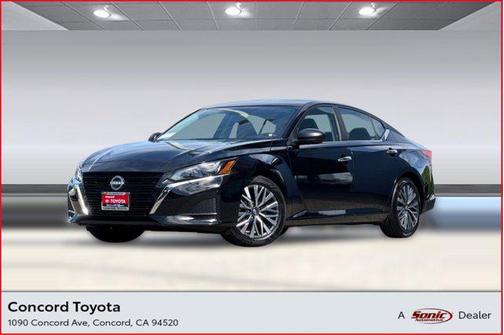Super Black 2025 Nissan Altima SV FWD