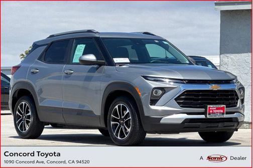 Sterling Gray Metallic 2025 Chevrolet Trailblazer LT